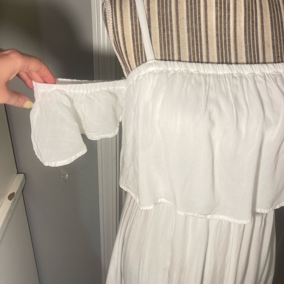 Miami Off the Shoulder Embroidery Dress - Picture 6 of 9